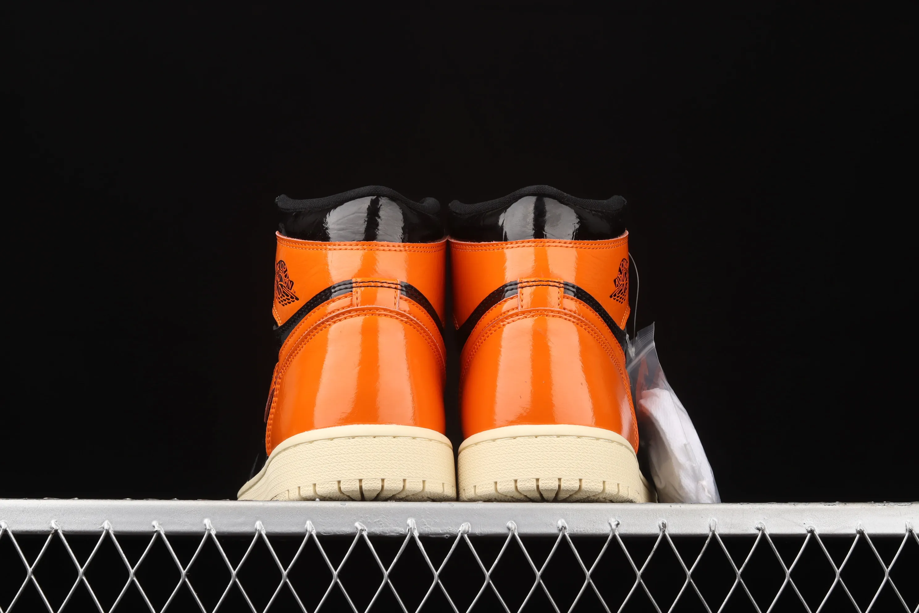 All Categories Air Jordan Jordan Series Basketball Shoes Air Jordan 1 High Air Jordan 1 Retro High OG AJ1 Joe 1 Smash 3.0 Basketball Shoes 555088-028